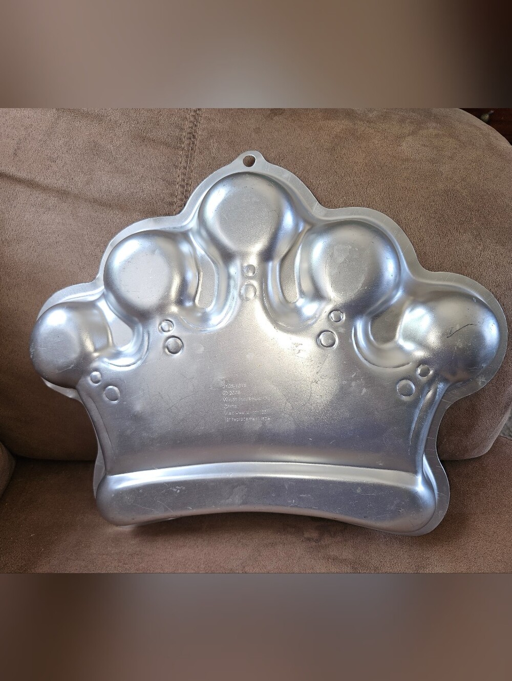 Wilton Princess Crown Cake Pan (Model #2105-1015), made of aluminum in 2006